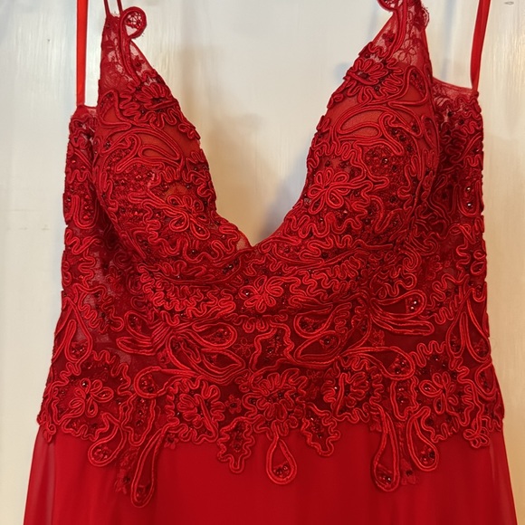 Gorgeous Dave and Johnny red beaded formal dress. - Picture 3 of 4